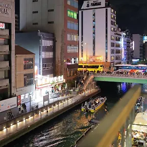 道頓堀民泊31＆mini浮世絵美術館、道頓堀心斎橋真ん中、家族旅行、family Trip 아파트